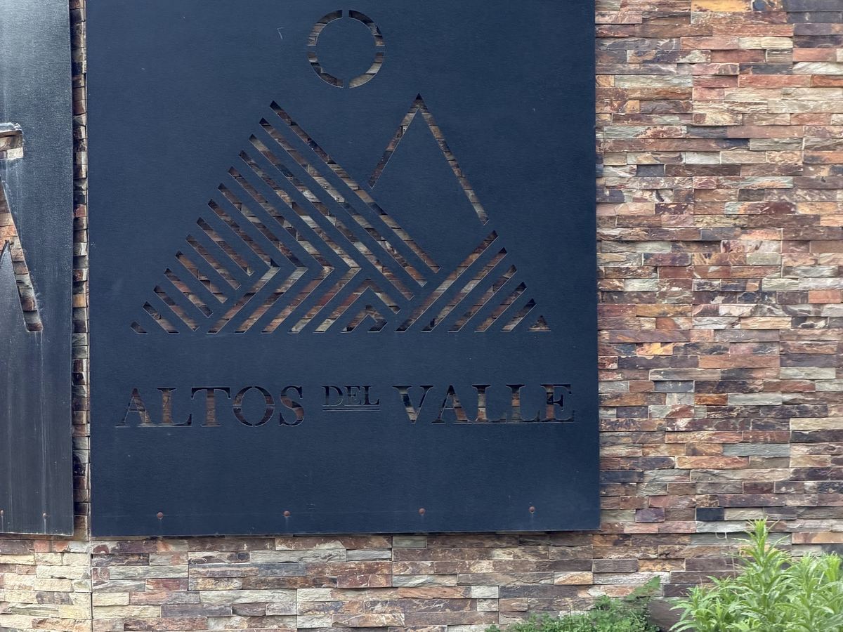 Entrada del proyecto Altos del Valle